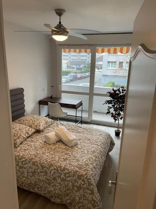 Appartement Entier Climatise - Parking Prive Saint-Martin-dʼHères Extérieur photo